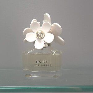 Daisy Marc Jacobs Eau De Toilette 1.7 Oz